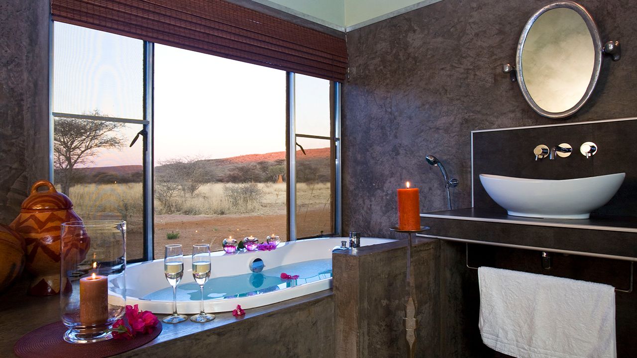 Okonjima-Luxury-Bush-Camp-Room-Bathroom